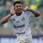 Santos vira, vence Palmeiras e se afasta do Z4 do Brasileiro