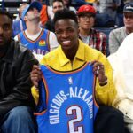 Vinicius Jr. assiste Thunder x Clippers pela NBA e mostra camisa de Shai Gilgeous-Alexander