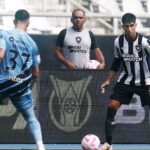 Botafogo empata com Athletico-PR em partida remarcada após 'apagão'