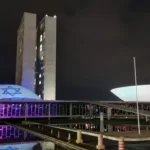 Bandeira de Israel e projetada na cupula do Senado a