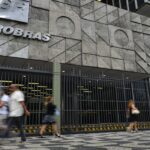 Petrobras convoca assembleia geral para o fim de novembro
