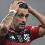 Arrascaeta 'culpa' trocas de técnicos no Flamengo e 'joga a toalha' por título