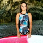 Surfista sofre chantagem apos receber fotos nuas produzidas por IA