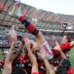 Zico, Jorge Jesus e mais: estrelas homenageiam Filipe Luis em adeus ao Flamengo