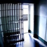 Vulnerabilidade financeira autoriza soltura de presos sem fianca