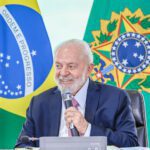 Artigo no Estadao critica viagem de Lula ao passado