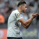 Romero anota golaço, e Corinthians vence na estreia do Paulistão