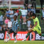 Gauchão: 'pupilo' de Renato Gaúcho marca, Grêmio vence o Avenida e mantém liderança