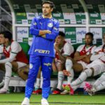 Abel decreta que Palmeiras não contrata mais ninguém e só espera por 'rival'