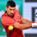Machucado, Djokovic está fora de Roland Garros