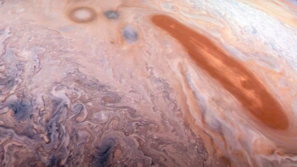 Manchas de Júpiter vistas do espaço